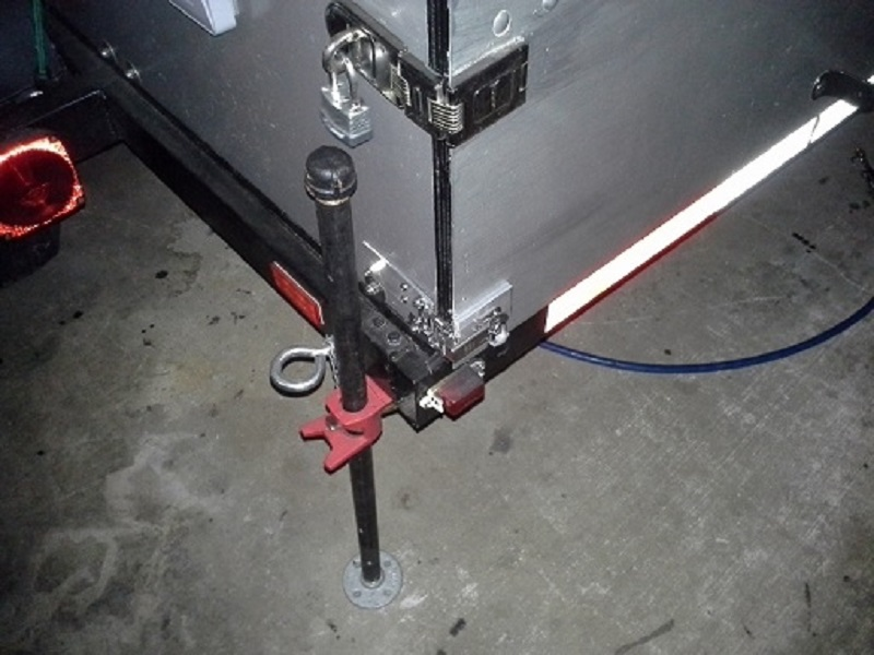 right-angle draw latch, and hasp.png