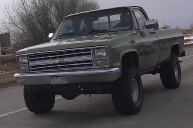 1985 Chevy K10 4x4 pickup truck.JPG