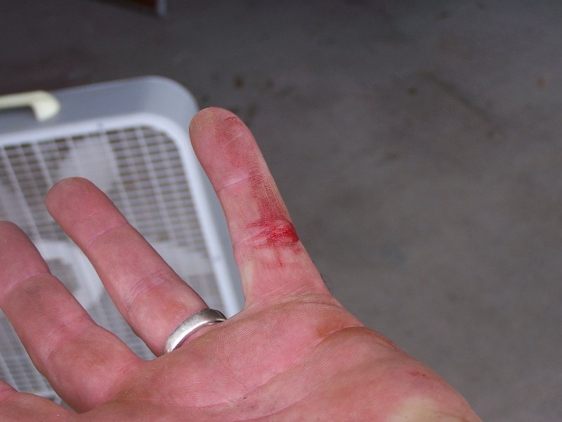 Ouch! Aluminum is sharp!