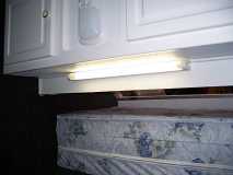 120v Florescent Under Cabinet Light