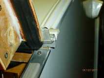 Hatch seal and hinge