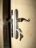 Door lock / dead bolt